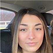 Studentessa universitaria diplomata al liceo linguistico impartisce lezioni di inglese e spagnolo